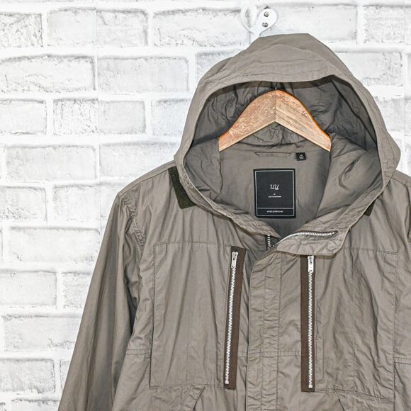 Jun Takahashi Uniqlo x Undercover Lightweight Hooded Jacket grey size Medium - Picture 5 of 9